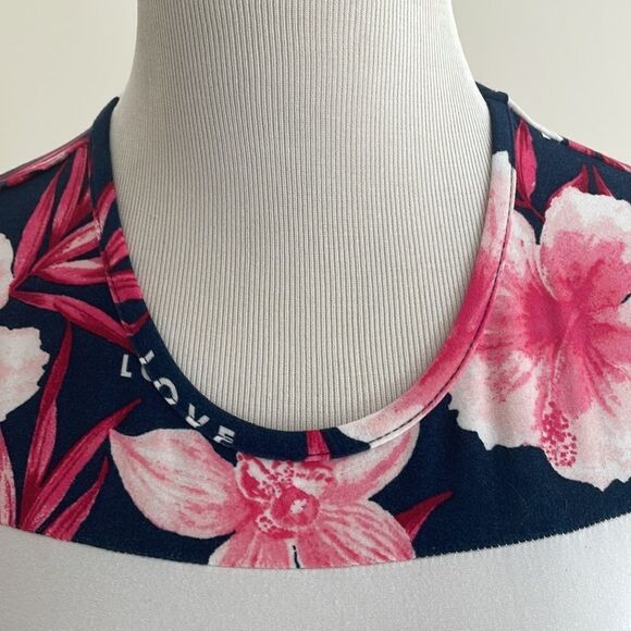 No boundaries soft T-shirt 92% polyester 8% spandex size women’s XS - 1 - Picture 4 of 8